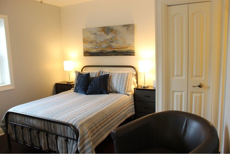 Unit 41 has a full size bed. Clean, comfy and quiet. - 3813 Gallatin Pike