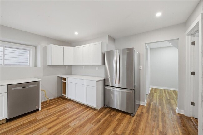 Building Photo - 1138 36th St