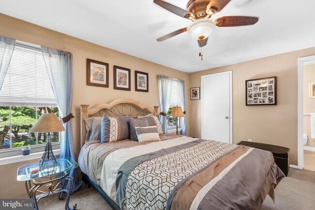 Building Photo - 1003 Mulberry Ct