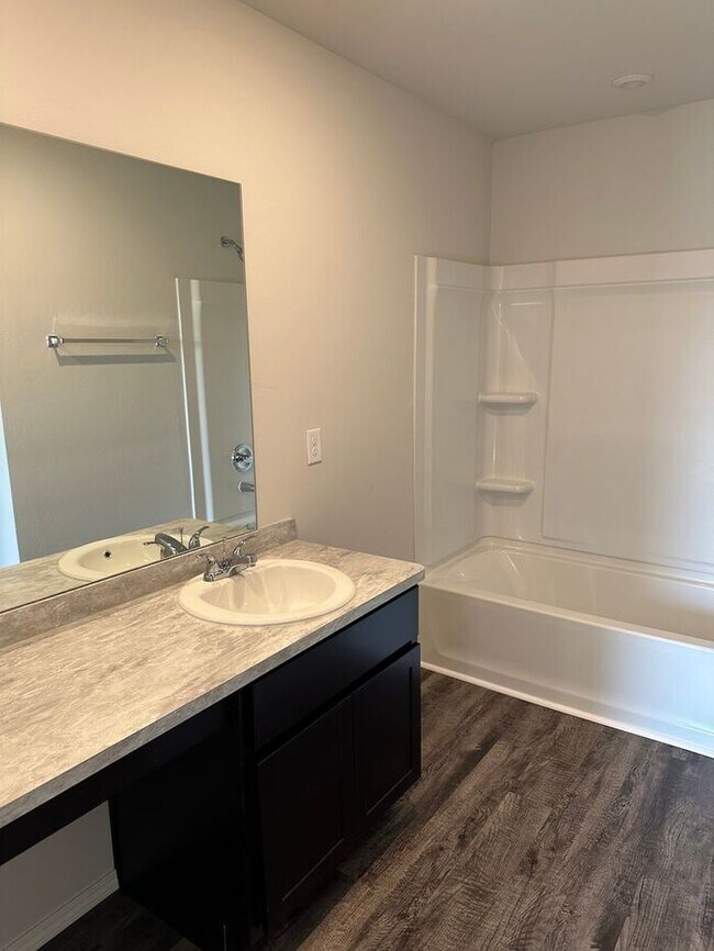 Building Photo - Don’t Miss Out — FREE Blackstone Grill When You Sign by 6/30! | Cozy 3-Bed, 2-Bath Home in Southb...