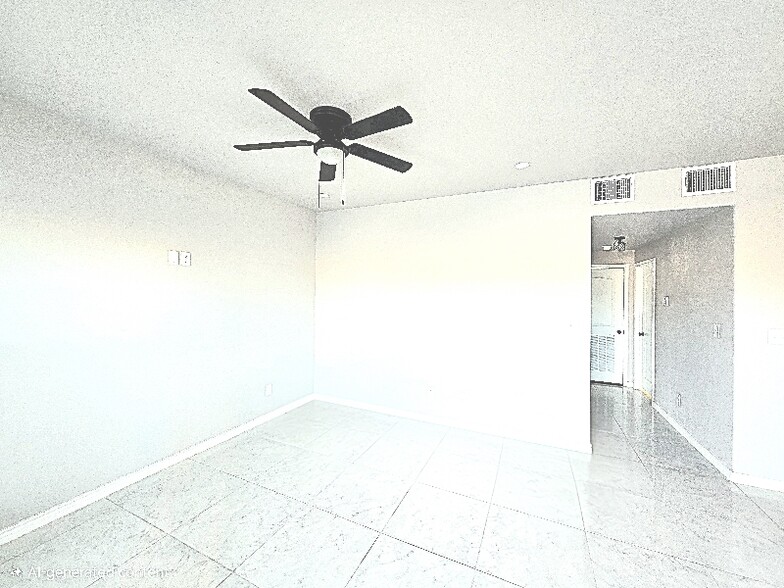 Building Photo - 2777 Chavarria St