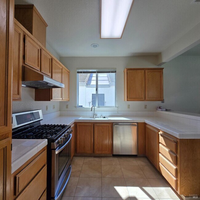 Building Photo - 773 Tuliamore Ct