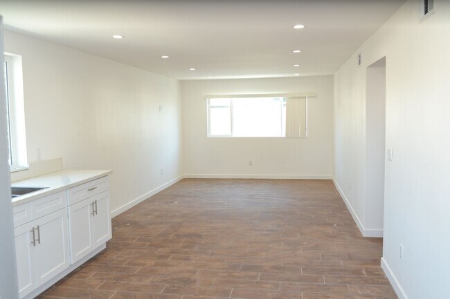 Primary Photo - ??Newly Built 3 Bed / 3 Bath ADU – Great L...