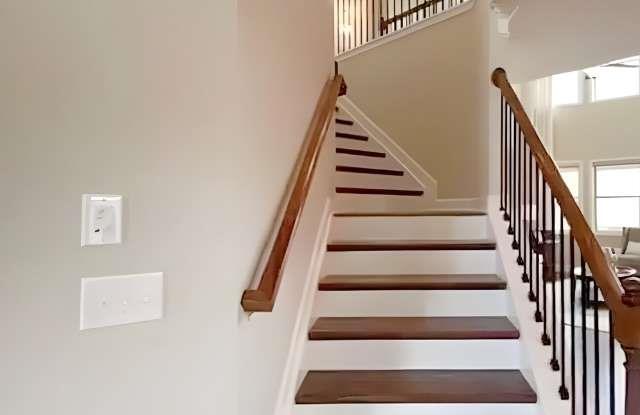 Building Photo - 5325 Chesire Ct