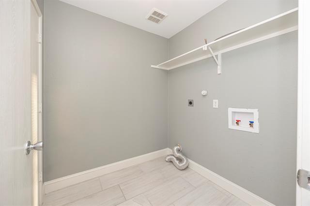 Building Photo - 3129 Kennedy Dr