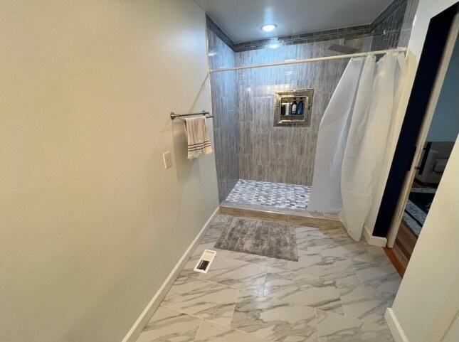 Building Photo - 54 Carolyn Ln