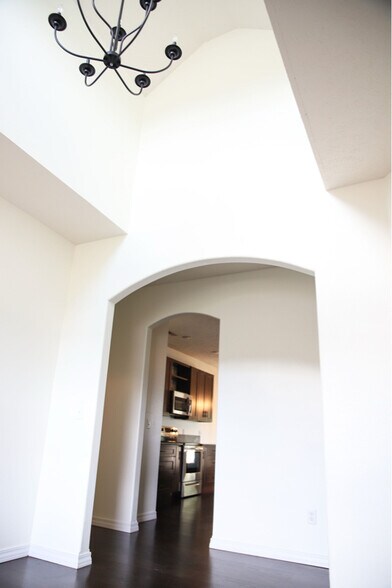 Building Photo - 108 Deer Run