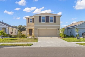 Building Photo - "Spacious 4-Bedroom Retreat with 3 Full Baths - 2260 Sq Ft of Comfort in Parrish, FL!"