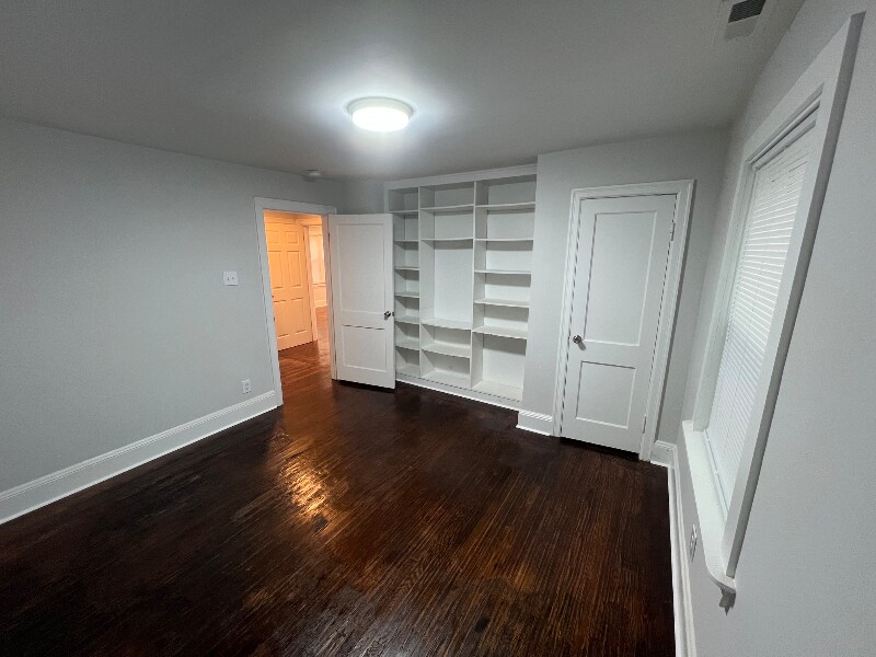 Building Photo - 810 W Rankin Ave