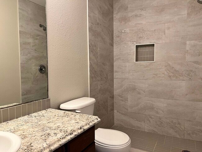 Building Photo - 17413 College Port Dr