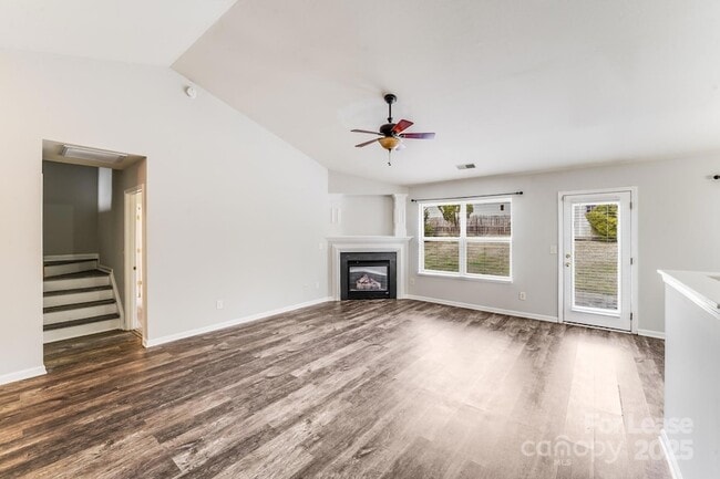 Building Photo - 6320 Alder Ct