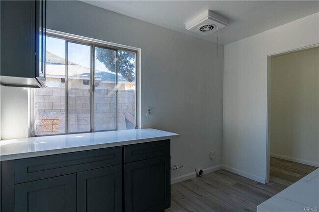 Building Photo - 17955 Cantara St