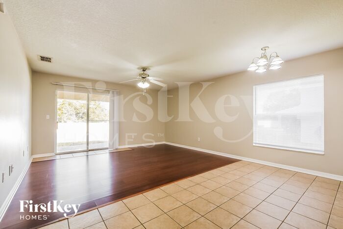 Building Photo - 213 Bella Rosa Cir