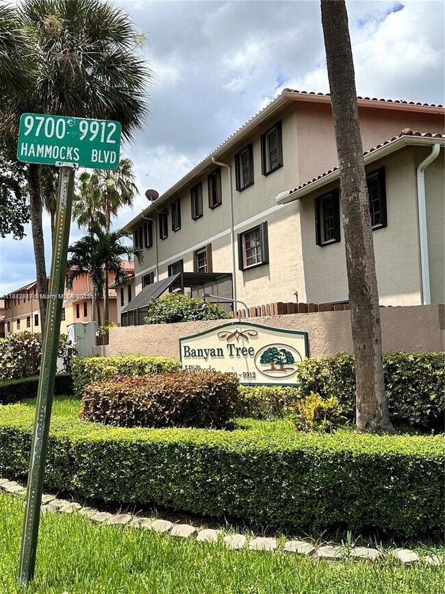 Primary Photo - 9860 Hammocks Blvd