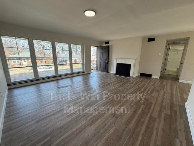 Building Photo - 8652 White Ave