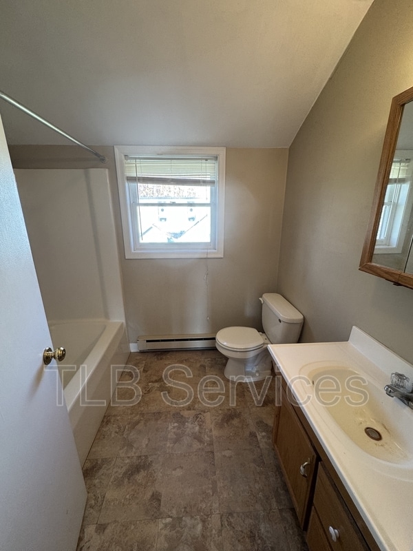 Building Photo - 15927 PA-407