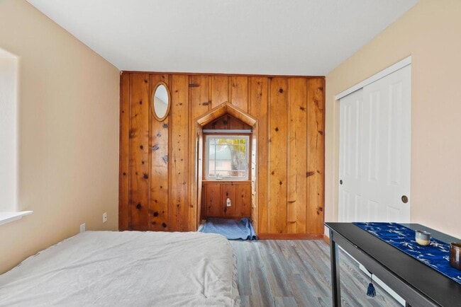 Building Photo - 531 Dufour St