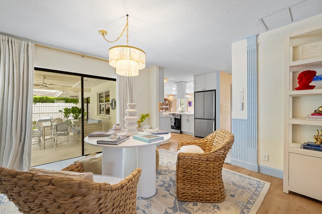 Building Photo - 2512 SW 5th St