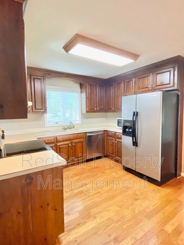 Building Photo - 203 Monty Manor