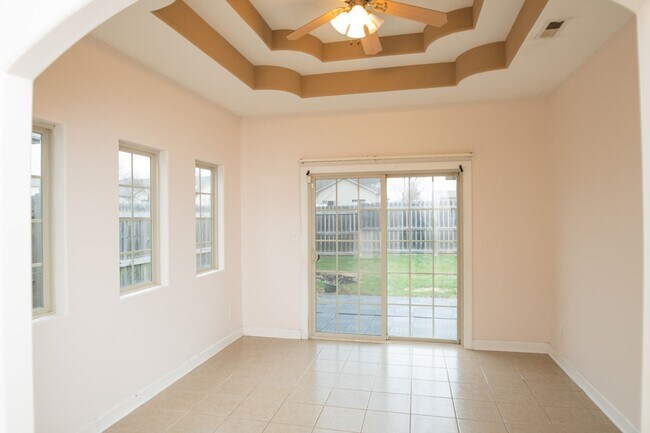 Building Photo - 3 bedroom / 2 bathroom Duplex for rent in Hobart