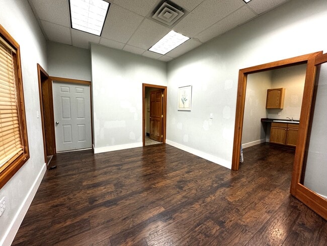 Building Photo - 7025 California Ave SW