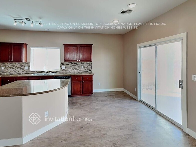 Building Photo - 1204 Bistro Bay Ave