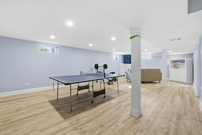 Building Photo - 13141 W Stonewood Dr