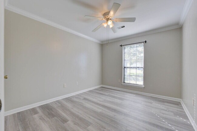 Building Photo - 8042 Nova Ct