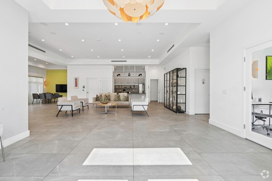 Clubroom - Lincoln Gardens