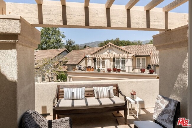 Building Photo - 1256 Cravens Ln