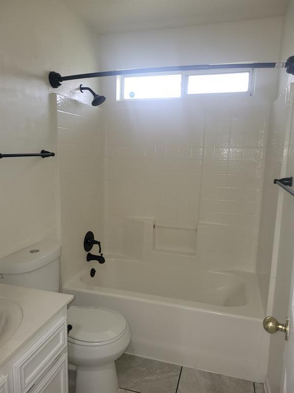Building Photo - 4805 Joseph Dr