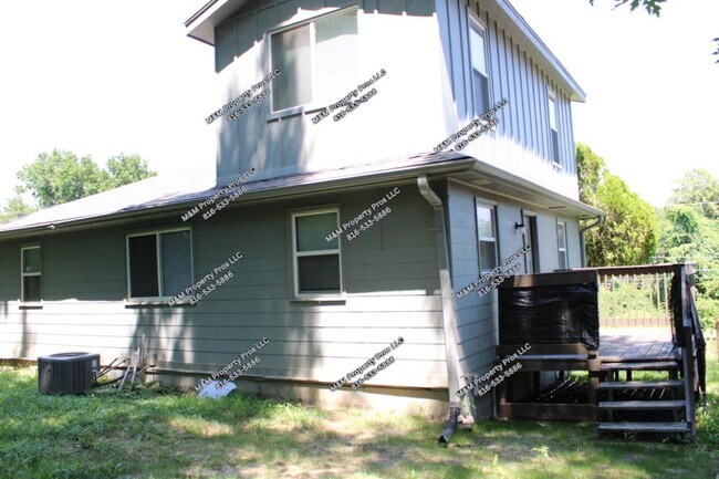 Building Photo - 3311 Freeman Ave