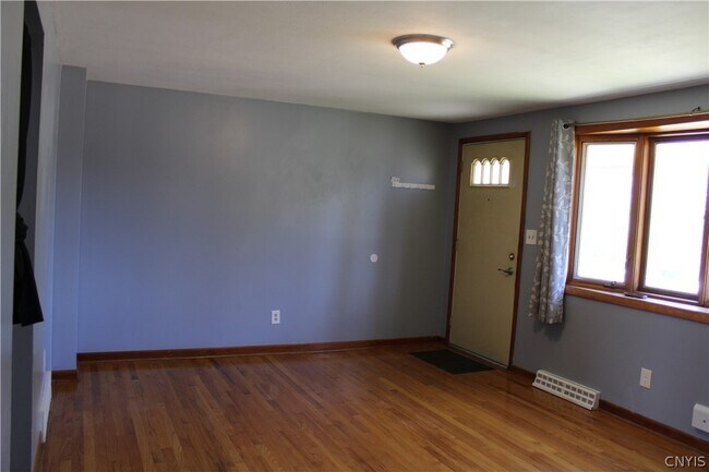 Building Photo - 417 Hazelhurst Ave