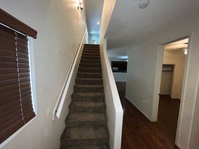 Building Photo - READY TO VIEW NOW! Recently Painted Interi...