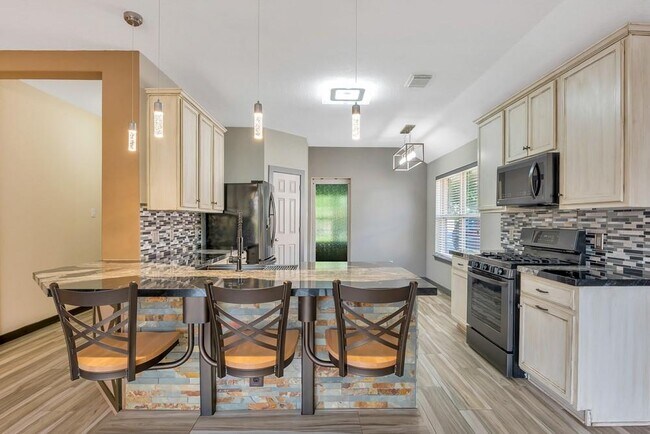 Building Photo - 18 N Star Ridge Cir