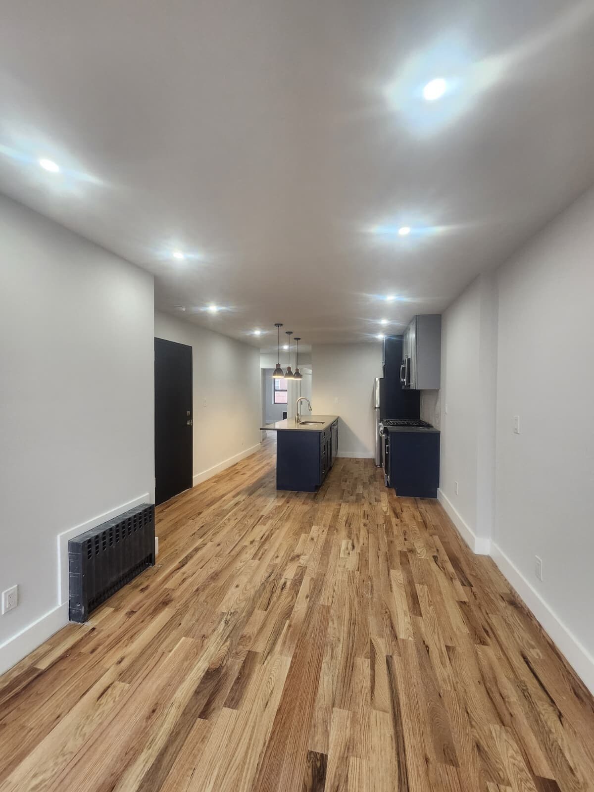 Building Photo - 1424 E 102nd St