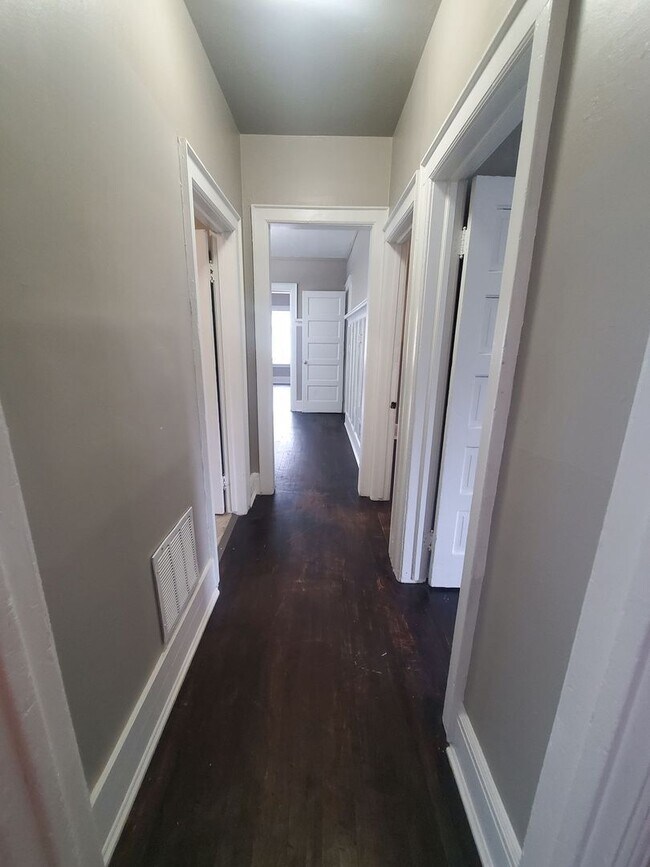 Building Photo - 2516-2518 N 12th St. (Duplex)