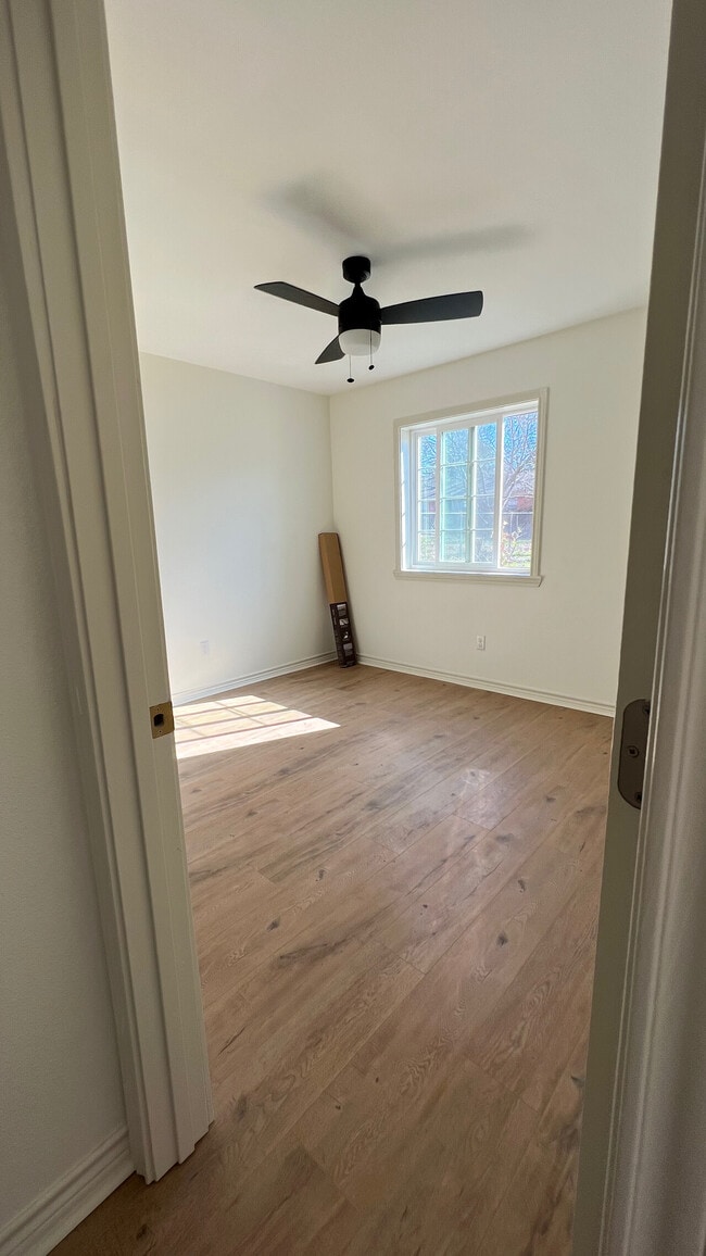 Building Photo - The Homestead 216