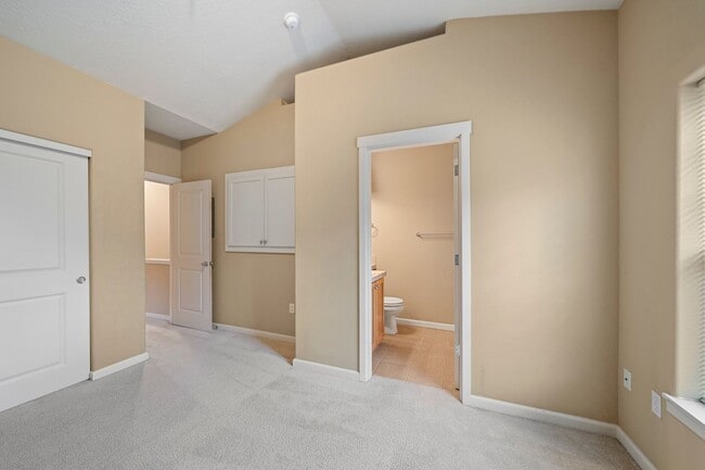 Building Photo - 1150 SW 170th Ave