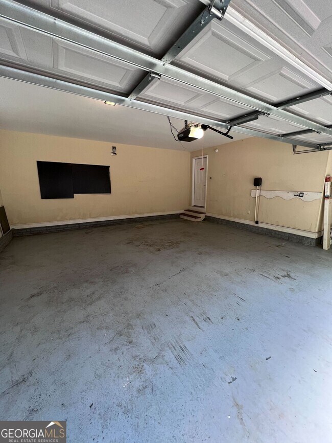 Building Photo - 119 Tullamore Trail