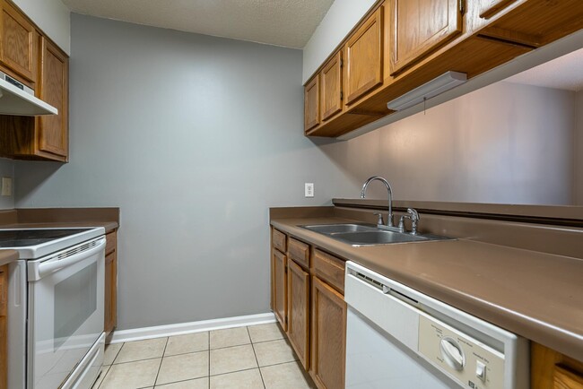 Building Photo - 110 Barksdale Ct