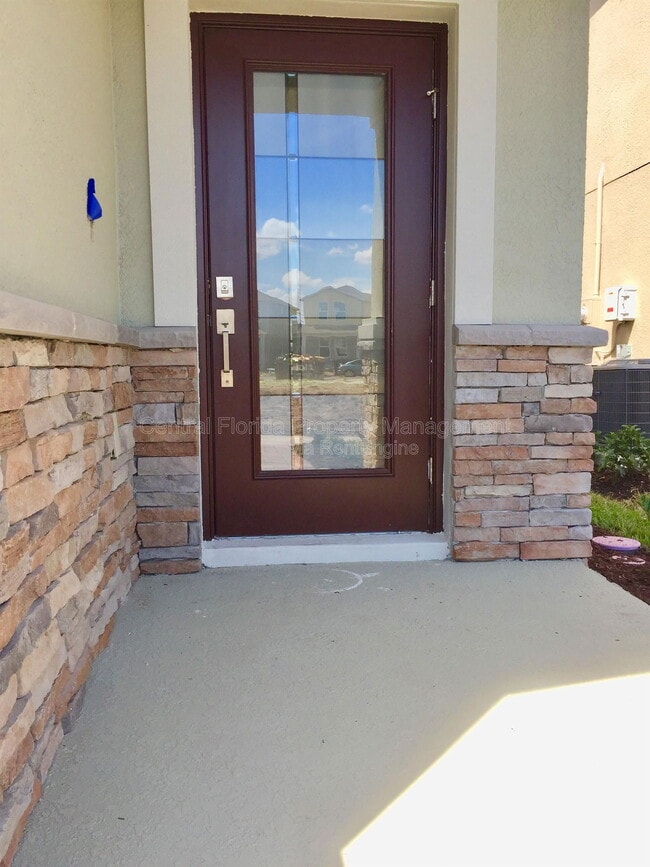 Building Photo - 12076 Theme Alley