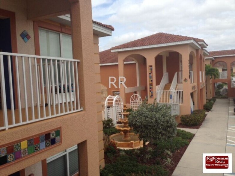 Building Photo - Santa Barbara Villas