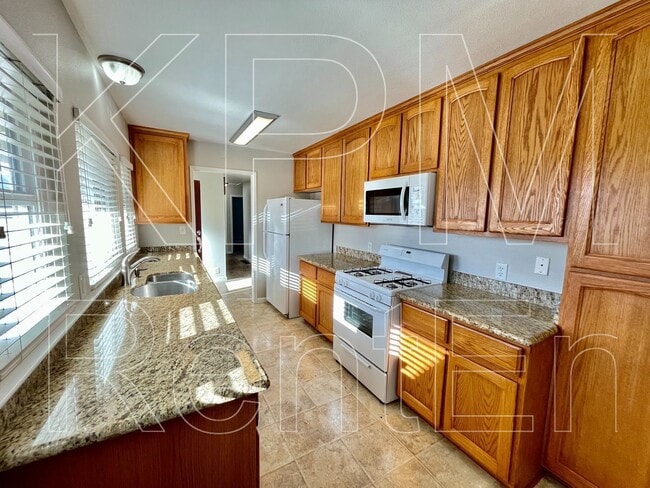 Building Photo - 1117 Brookside Rd