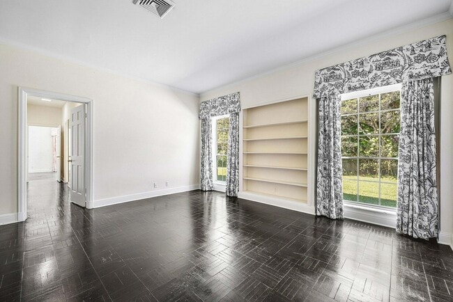 Building Photo - 157 Wells Rd