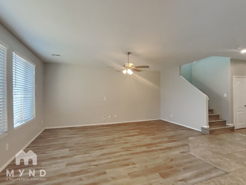 Building Photo - 20974 E Pecan Ln