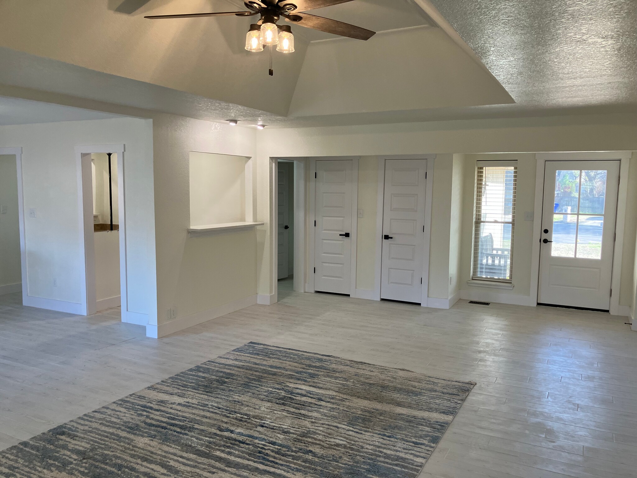 Building Photo - 3221 Cove Hollow Ct