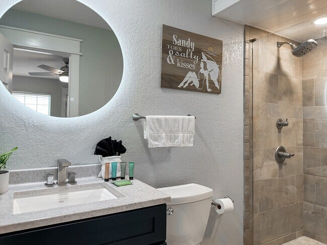 Building Photo - 94 Cobia St