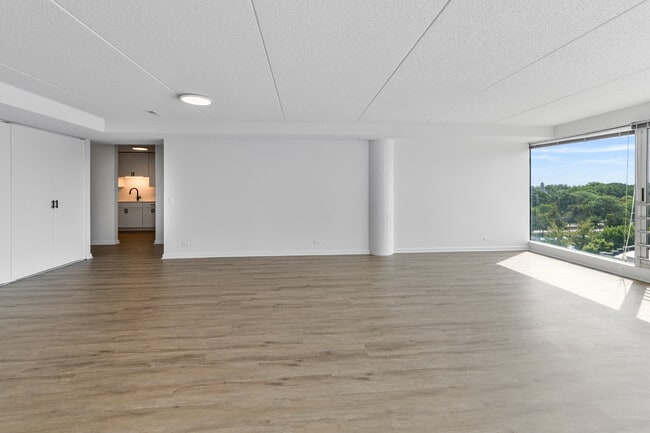 Building Photo - 1770 1st St