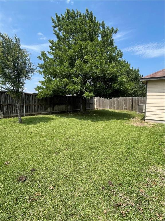 Building Photo - 2019 Woodway Dr